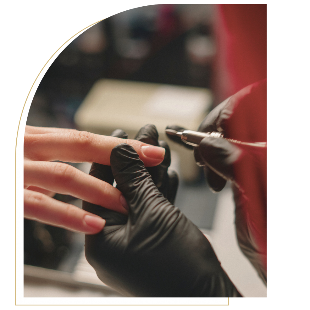 Institut-The-Beauty-Shop-Lyon6-mains-pied-manucure-mains